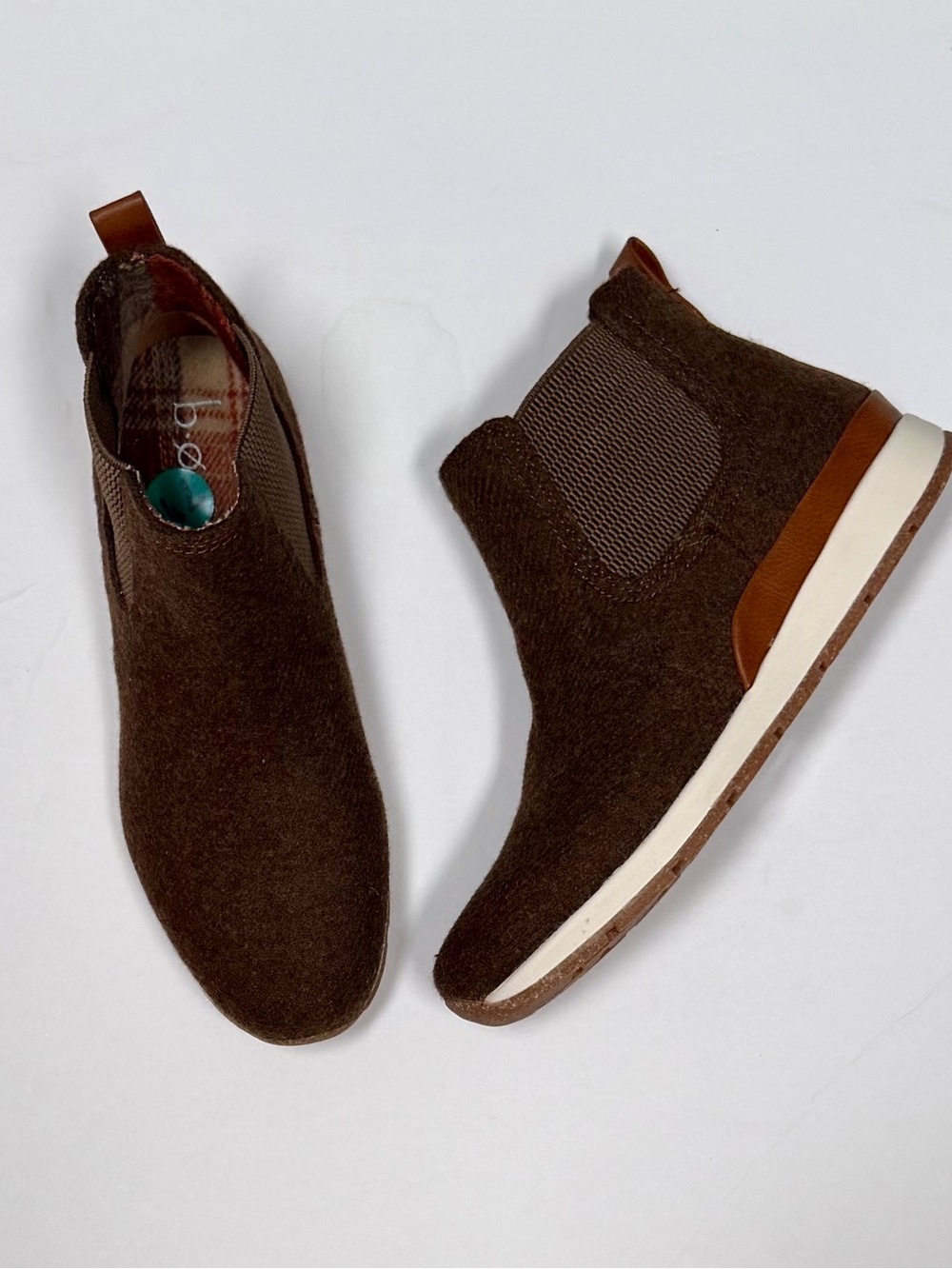 b.o.c.  Kara Women's Dark Brown Sneaker Booties, size 7.5
